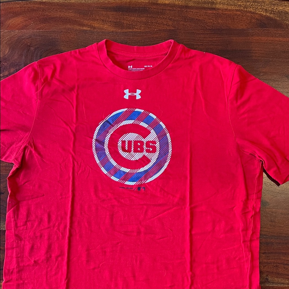 Under Armour Red Cubs Circular Logo Shirt